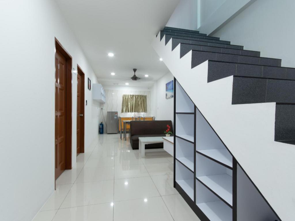 Oyo 44011 Weng Bee Guest House Kota Kinabalu Extérieur photo