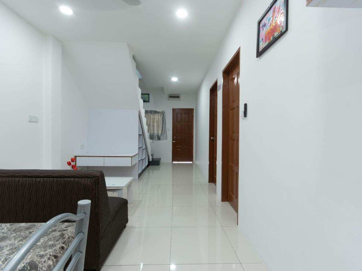 Oyo 44011 Weng Bee Guest House Kota Kinabalu Extérieur photo